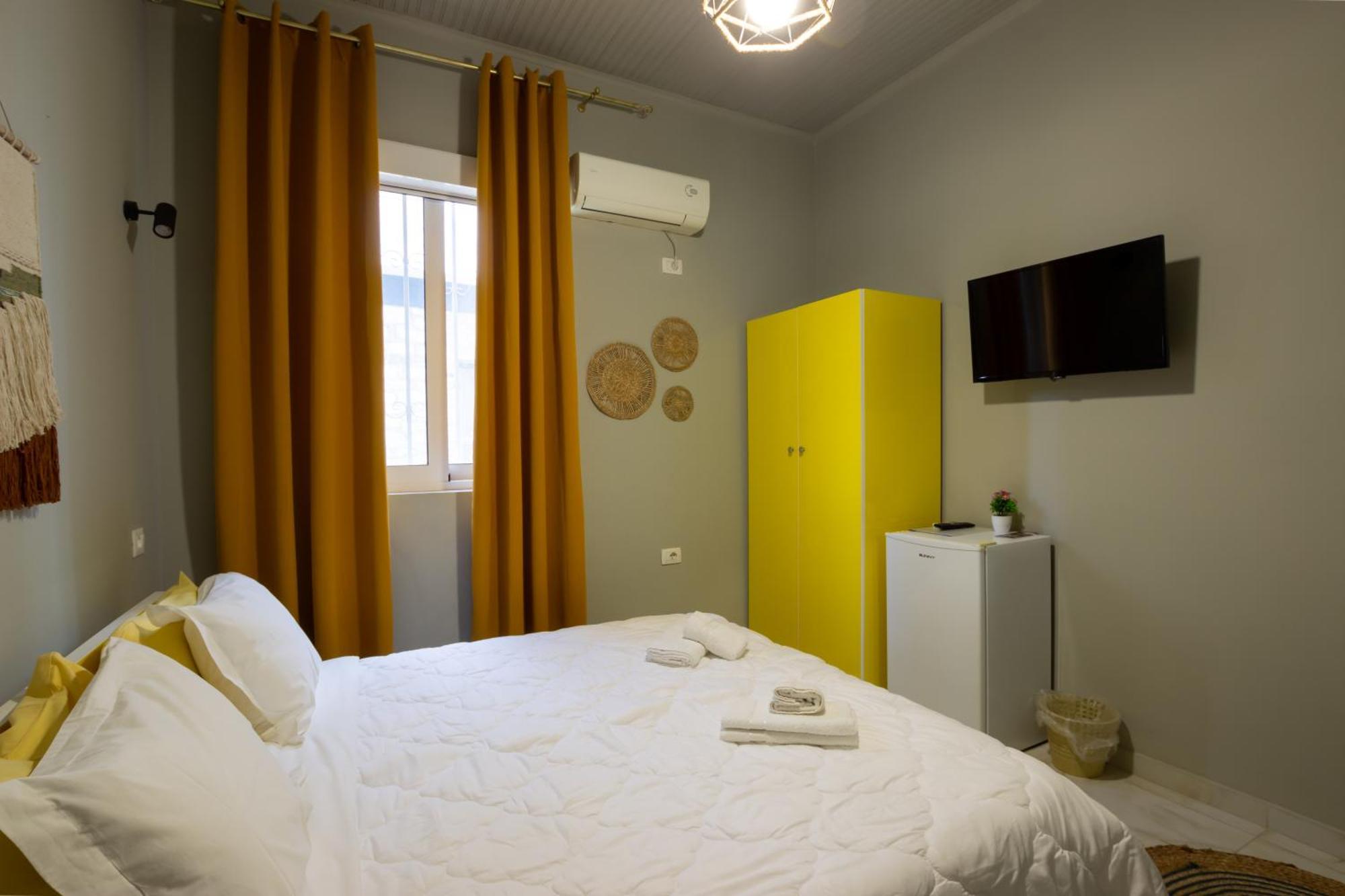 Jonian Boutique Hotel Sarande Room photo